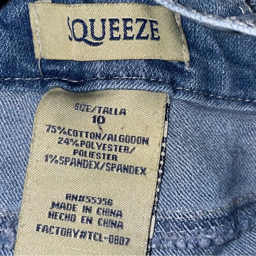 SQUEEZE Girl's Denim Distressed Overalls Size 10